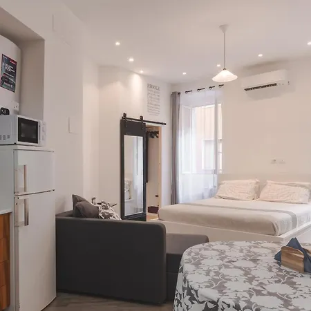 Studio City Apartman